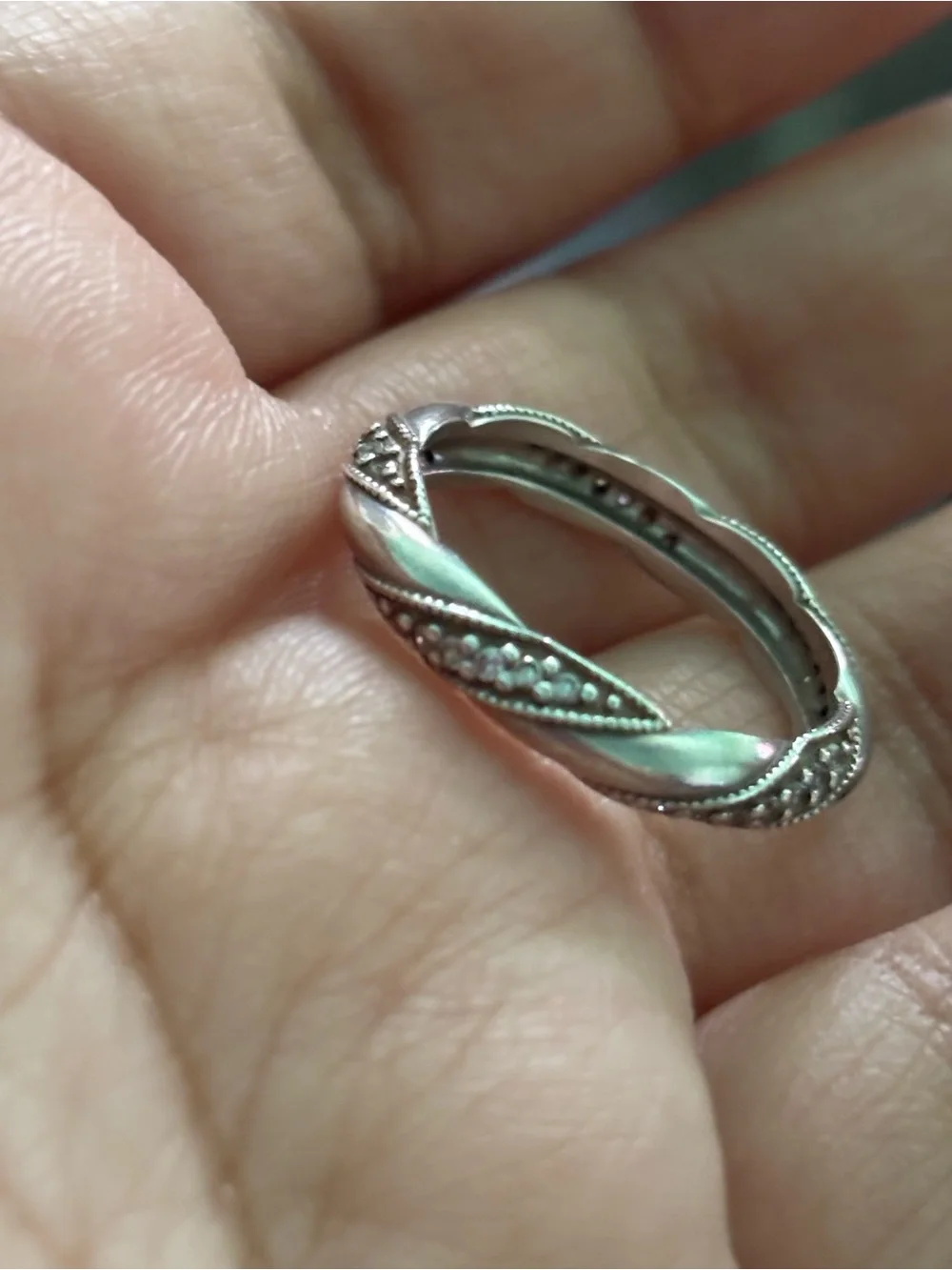 Pandora Twisted Band Ring in Silver